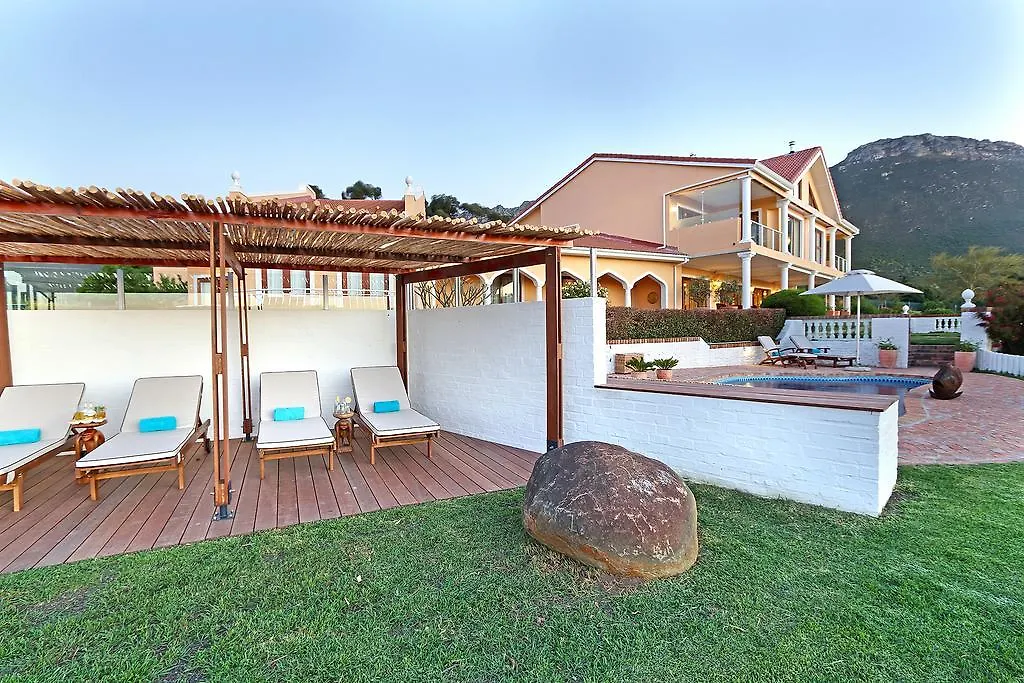 Guest house Apricot Gardens Guesthouse Gordons Bay